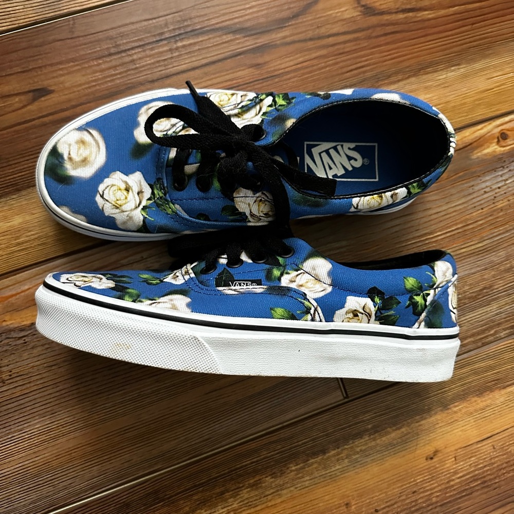 Vans didgy blue rose low tops